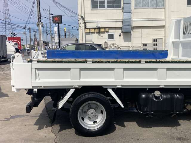 Isuzu Elf 9