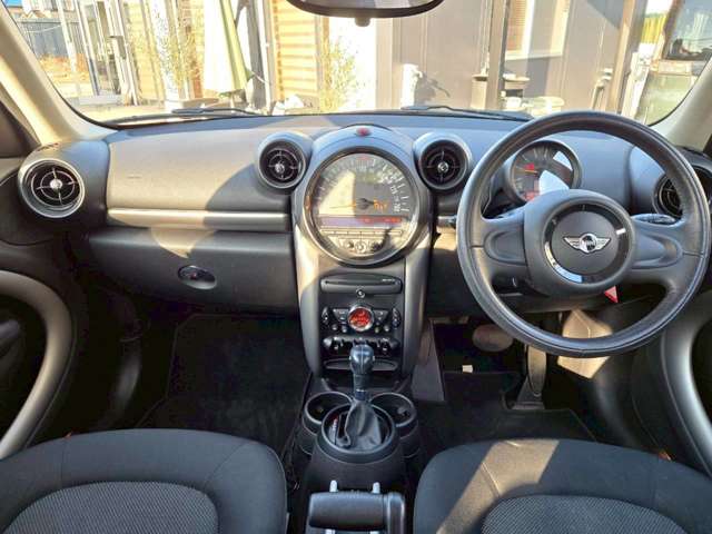 MINI Crossover 8