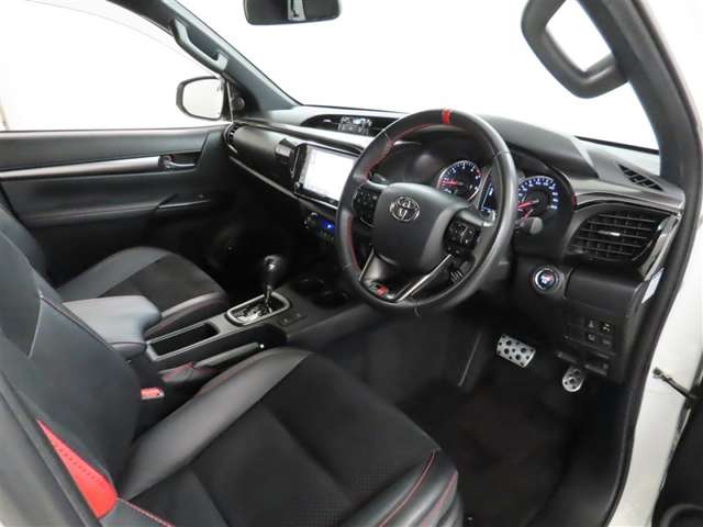 Toyota Hilux 11