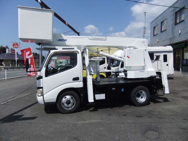 Hino Dutro 5