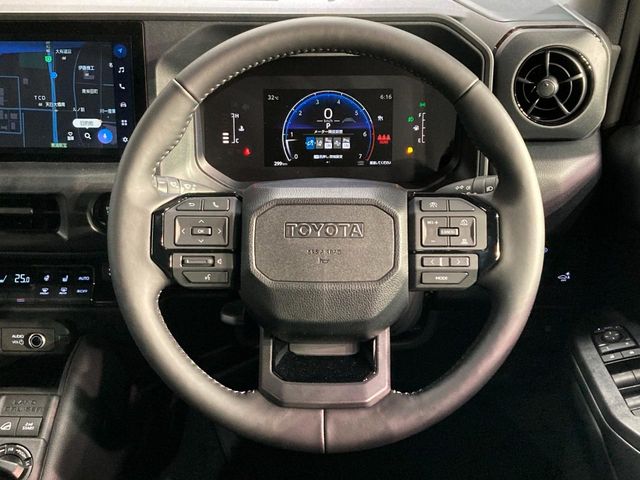 Toyota Land Cruiser FJ 11