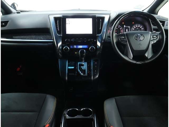 Toyota Alphard 3