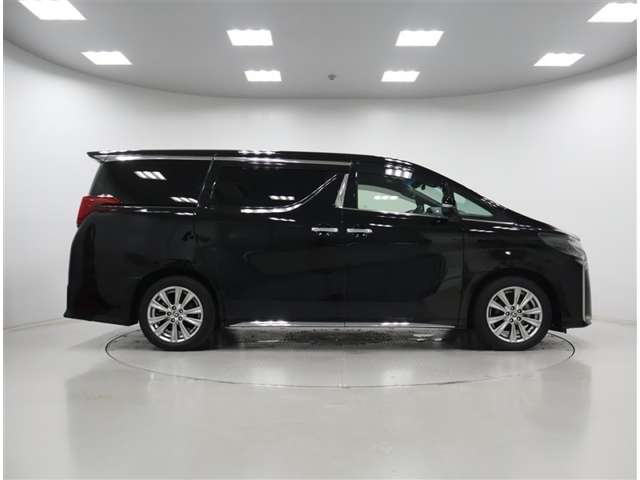 Toyota Alphard 5