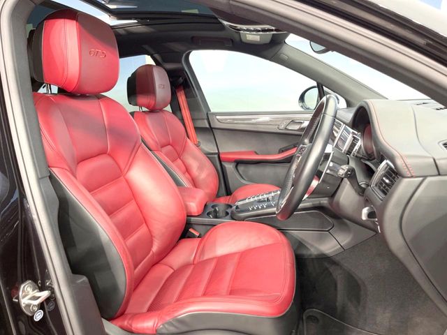 Porsche Macan 10