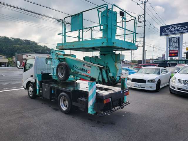 Hino Dutro 2