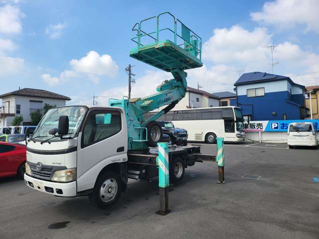 Hino Dutro 6