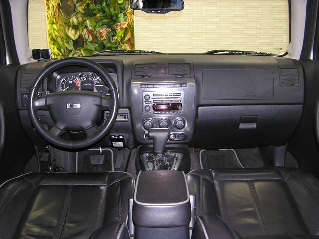 Hummer H3 8