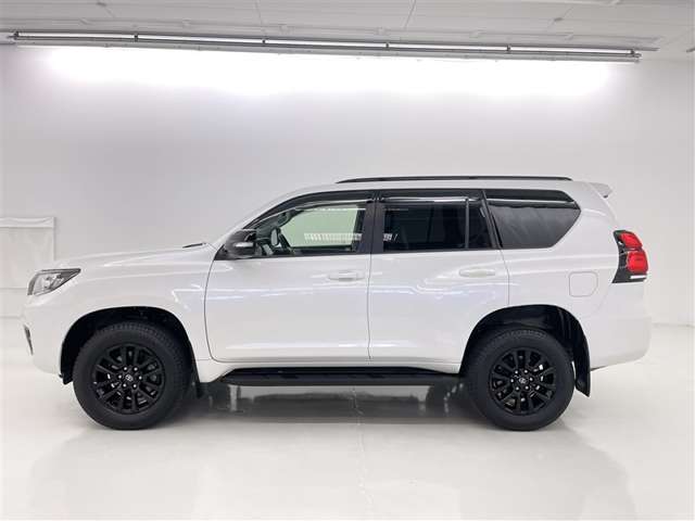 Toyota Land Cruiser Prado 5