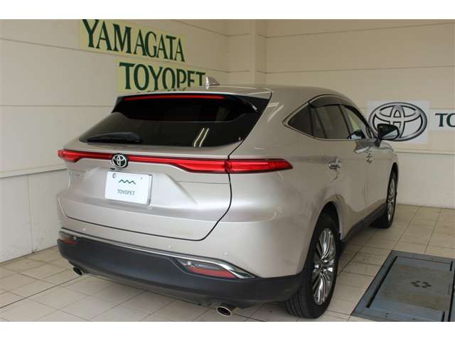 Toyota Harrier 3