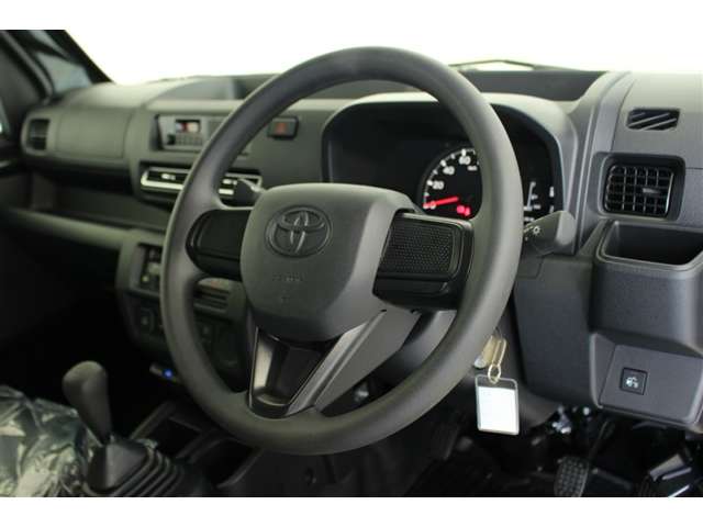 Toyota Pixis Truck 4