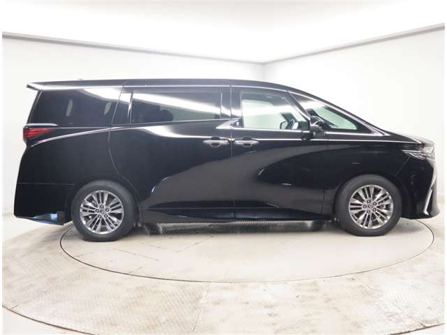 Toyota Alphard 2