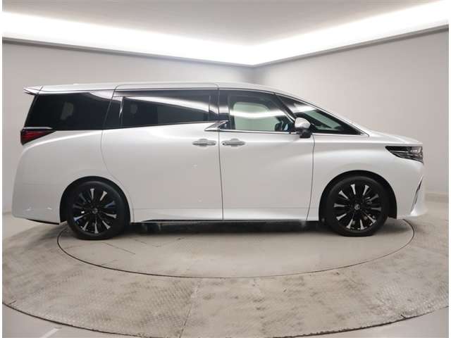 Toyota Alphard 2