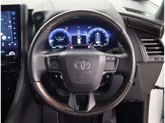 Toyota Alphard 6