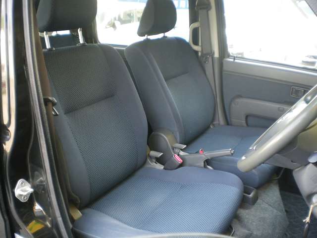 Daihatsu Hijet Cargo 11