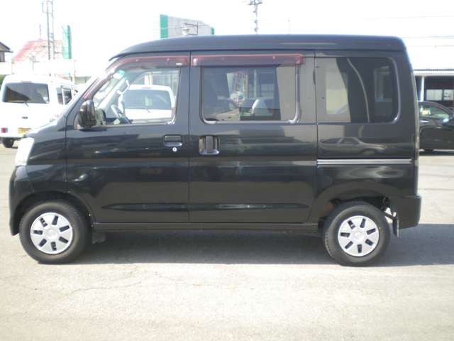 Daihatsu Hijet Cargo 4