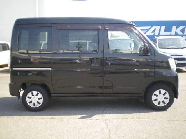 Daihatsu Hijet Cargo 5