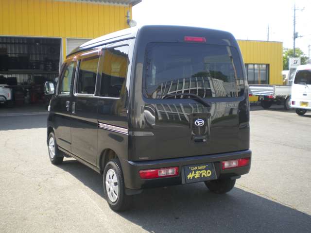 Daihatsu Hijet Cargo 7