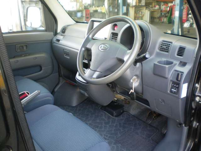 Daihatsu Hijet Cargo 9