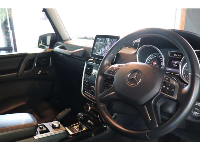 Mercedes-Benz G-Class 10