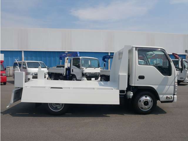 Isuzu Elf 11