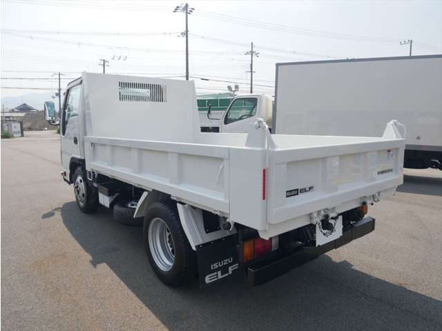 Isuzu Elf 3