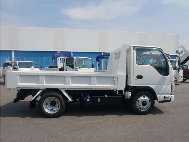 Isuzu Elf 6