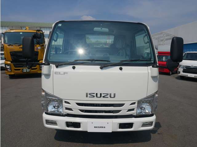 Isuzu Elf 8