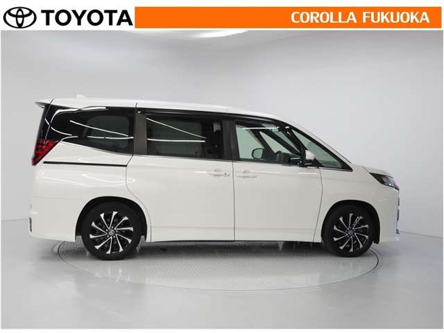 Toyota Noah 9