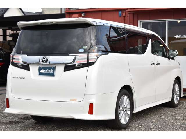 Toyota Vellfire 11