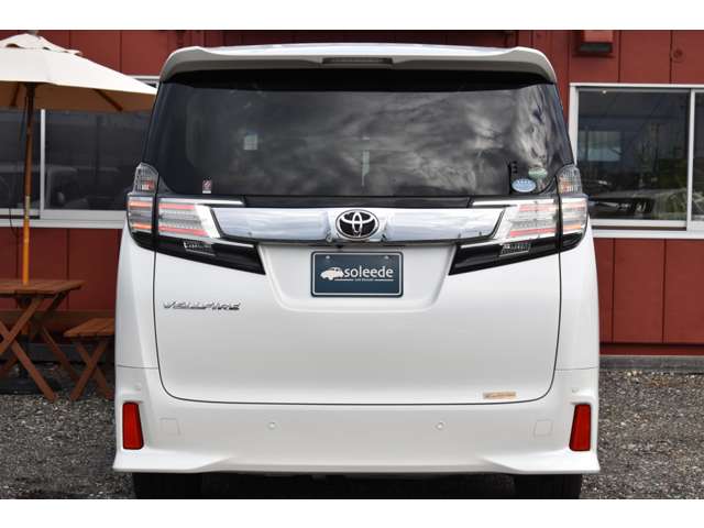 Toyota Vellfire 12