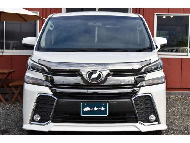 Toyota Vellfire 3