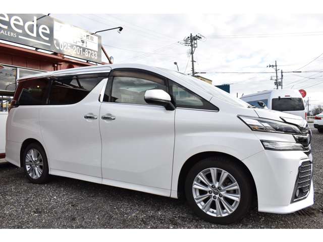 Toyota Vellfire 6