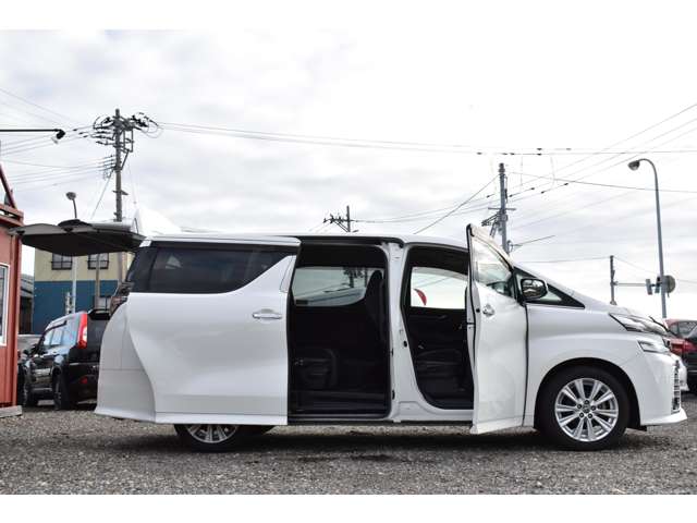 Toyota Vellfire 9