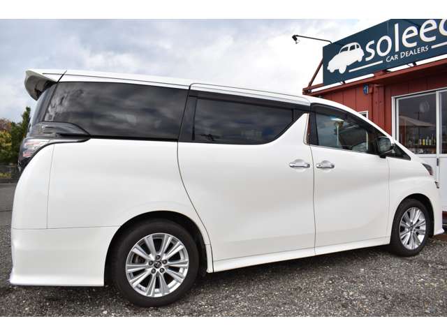 Toyota Vellfire 10