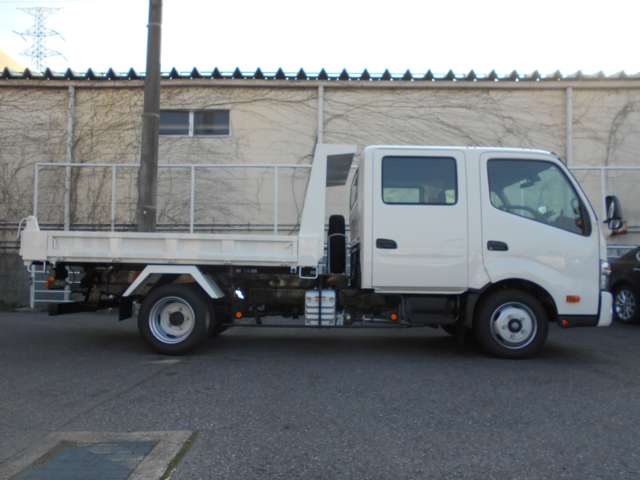 Hino Dutro 5
