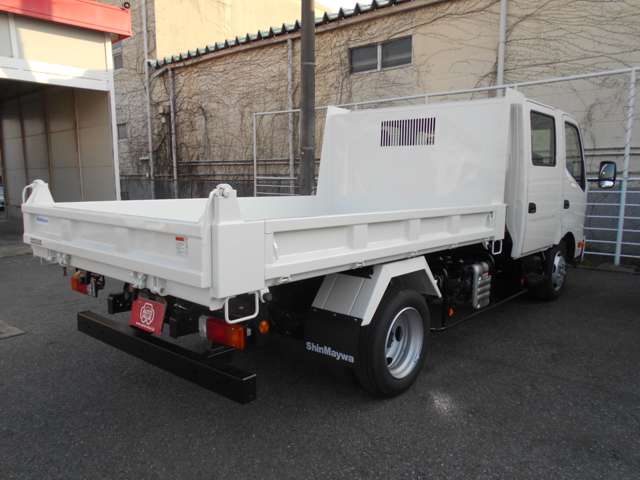 Hino Dutro 6