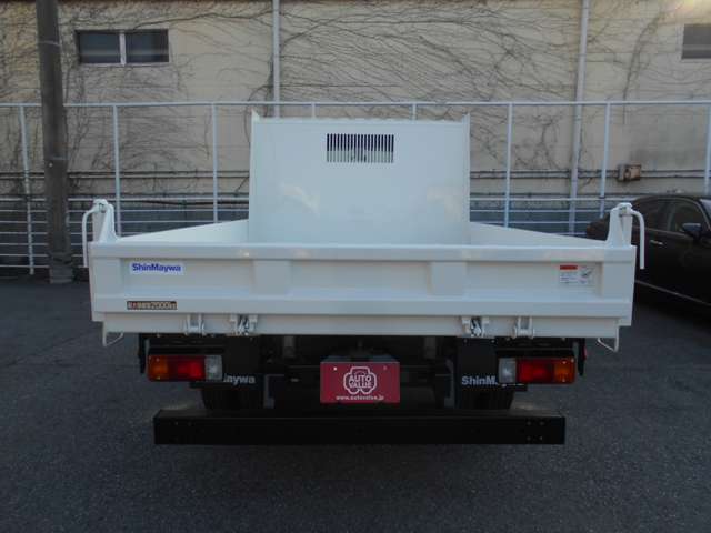 Hino Dutro 7