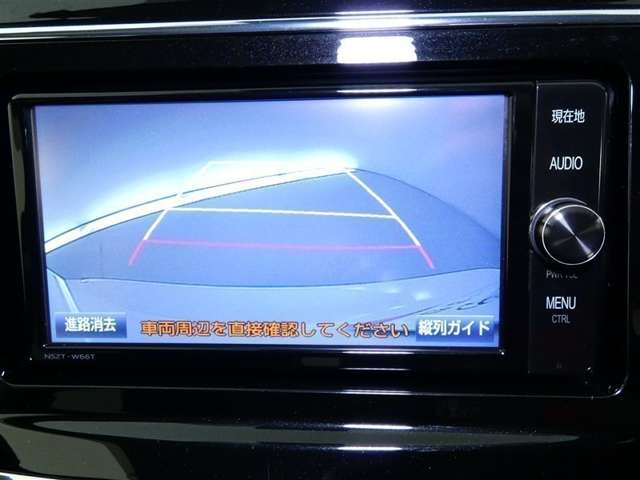 Toyota Prius α 9