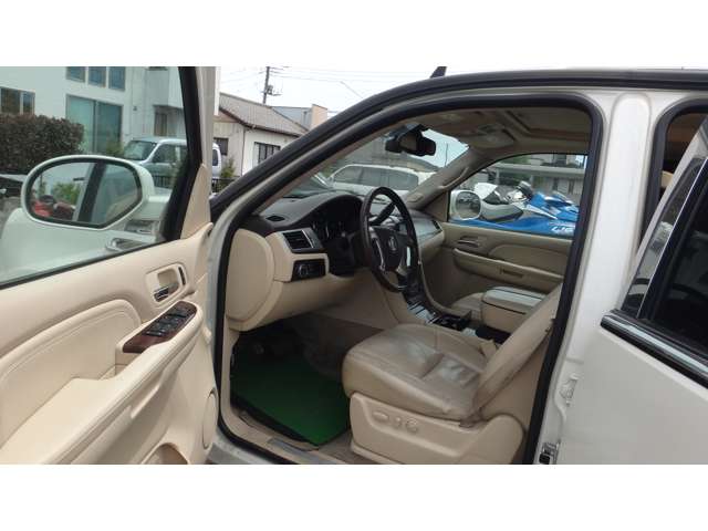 Cadillac エスカレード 2