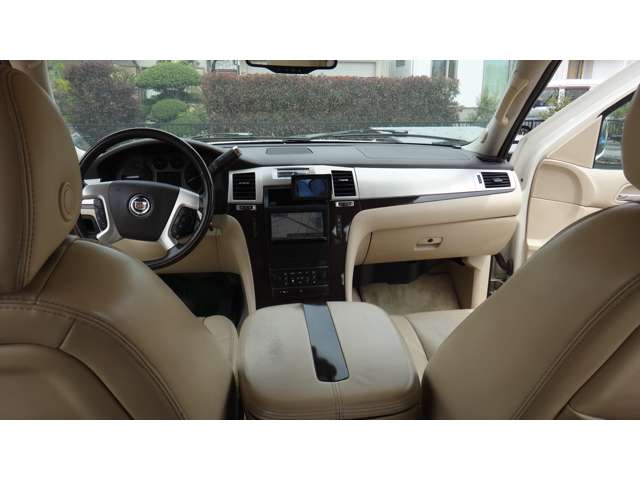 Cadillac エスカレード 8