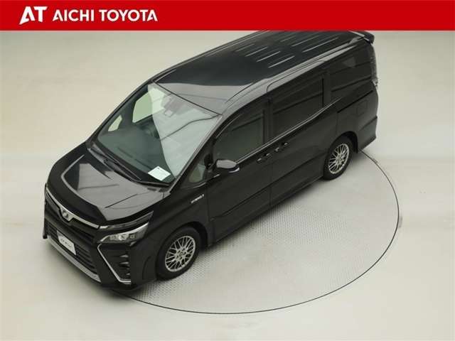 Toyota Voxy 10