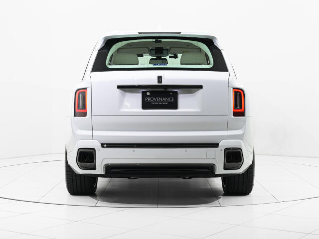 Rolls-Royce ブラックバッジカリナン 3