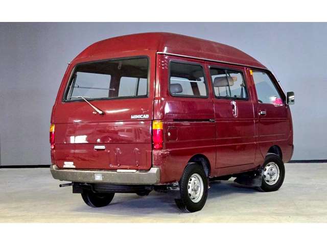Mitsubishi Minicab Van 4