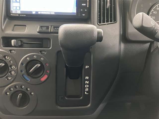 Toyota Town Ace Van 12