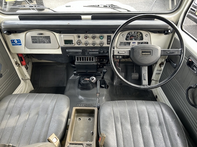 Toyota Land Cruiser 40 2