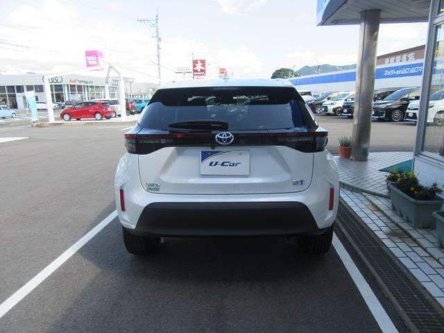 Toyota Yaris Cross 8