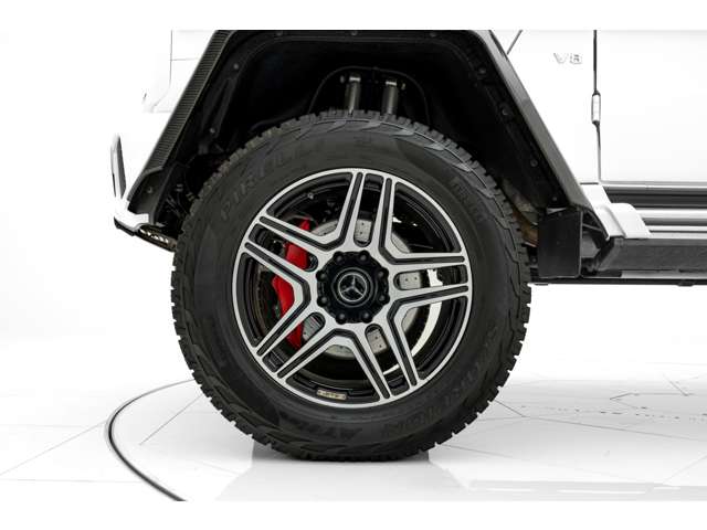 Mercedes-Benz G-Class 12