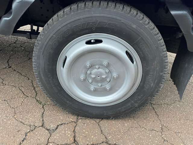 Isuzu Elf 11
