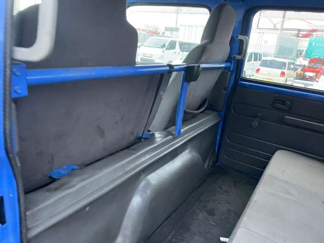 Isuzu Elf 9