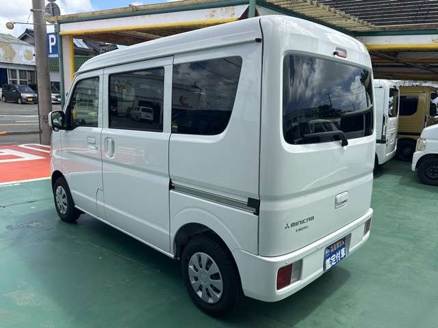 Mitsubishi Minicab Van 4